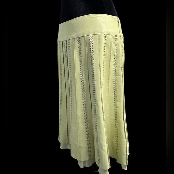Per Se 100% Leather Pleated Skirt (8) - Picture 5 of 5